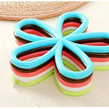 we3 5pcs Flower Design Shaped Multi Use Trivet Mat Flexible Durable Non Slip Coaster Dining Tableware Kitchen Placemat (Multi Color)