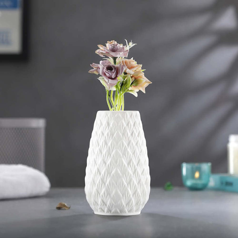 INDULGE HOMES - White Ceramic Vase for Home Decor Centrepiece Showpiece (Pineapple)