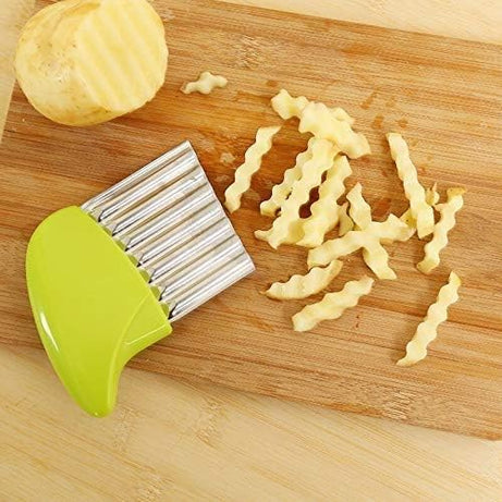 ASUVEK Crinkle Cutter, Vegetable Chopper, French Fry Slicer, Potato Fries Wavy Edged Tool, Stainless Steel Kitchen, Fruit Cutting Waves Cutter Blade Tool Chopping Knife (Pack of 1, Multicolor)