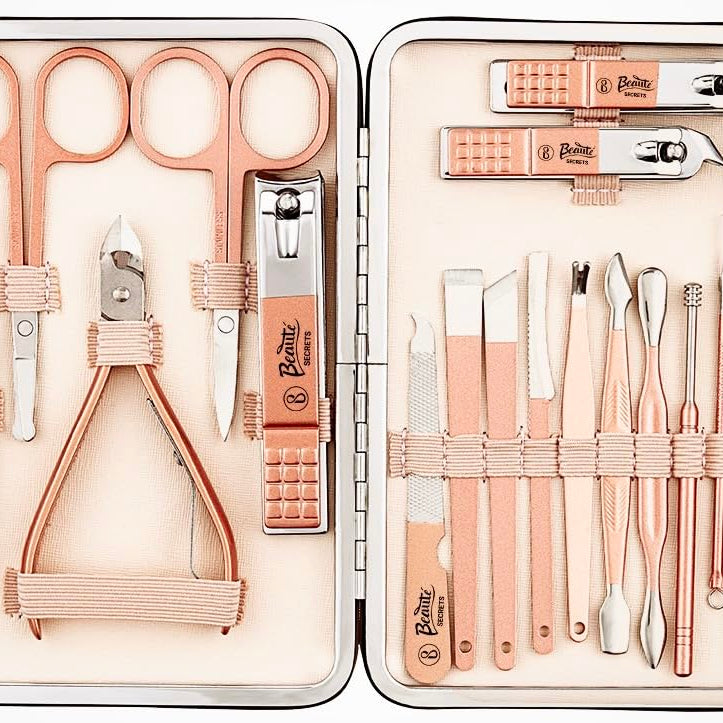 Beauté Secrets Manicure Kit, pedicure tools for feet, Nail Clipper, Manicure Pedicure kit for women and Men, 18 Pieces,Perfect Gifts for Women and Men (Rose Gold)