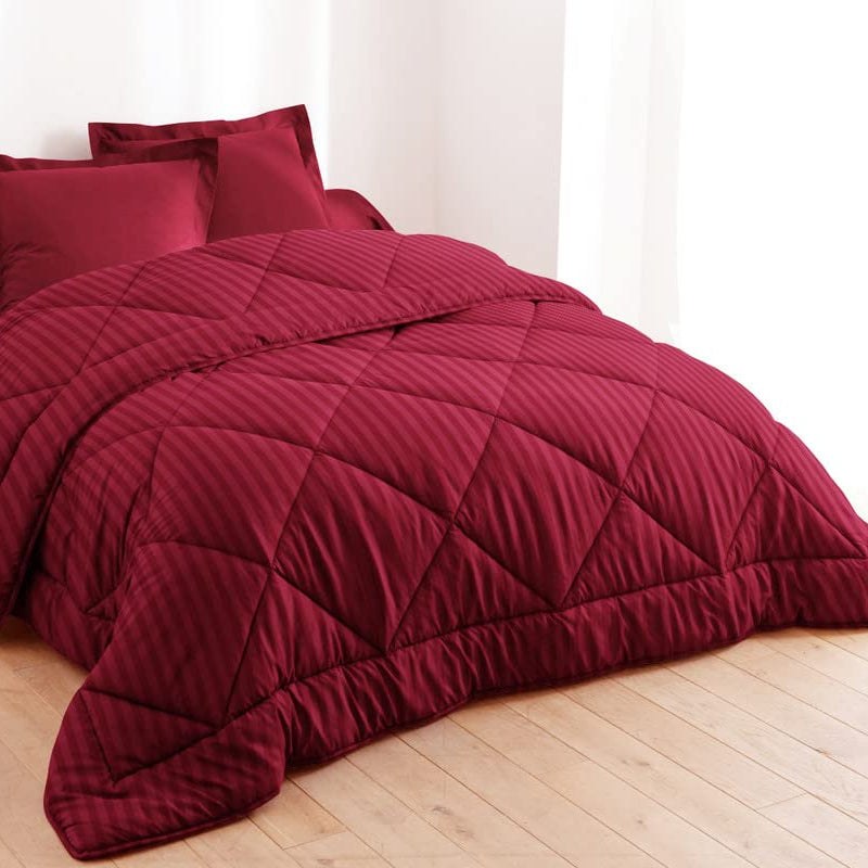 VAS COLLECTIONS 210 TC Satin Stripes Reversible AC Comforter/Blanket for Winter/Quilt/Duvets for King Size Double Bed 220 GSM for Home/Hotel/Hospital Uses (230X250 cm - Red & Maroon)