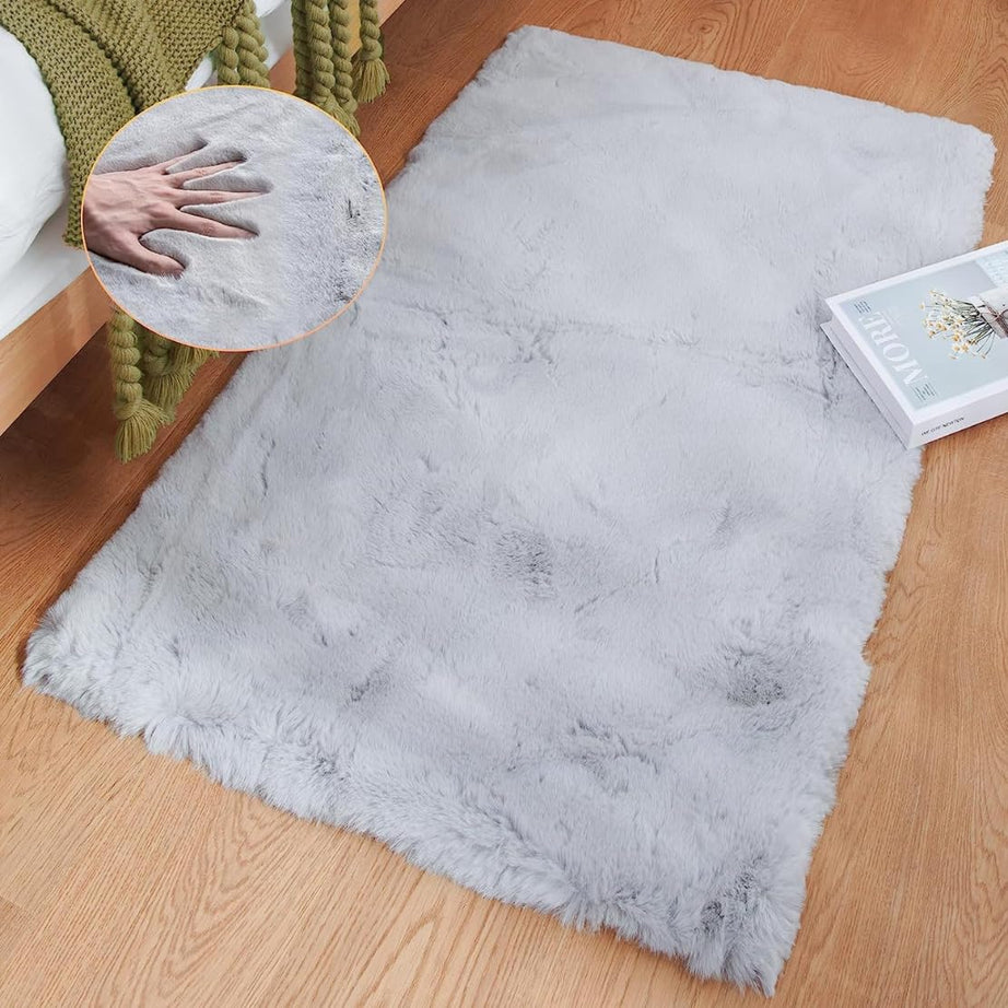 Hometail Faux Fuzzy Fur Anti-Slip Area Rug Washable Doormat Thick Microfiber High-Density Fur Non-Shedding Rug Large Size Carpet Door Mat for Balcony Bedroom (Grey, 16x24 Inch)