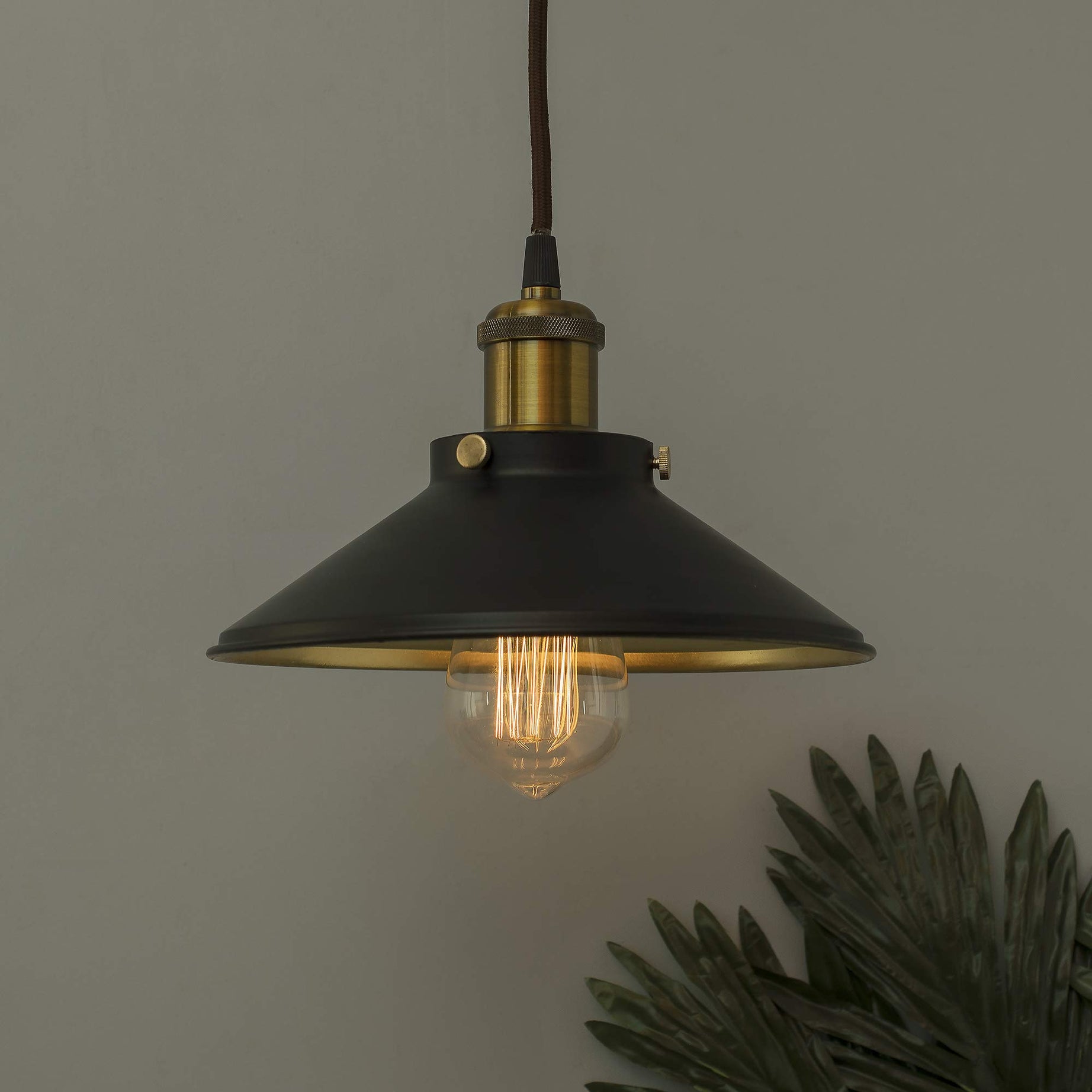 Homesake® Single Black Cone Pendant with Antique Holder, E27, Modern Nordic Hanging Ceiling Light (Black Gold)