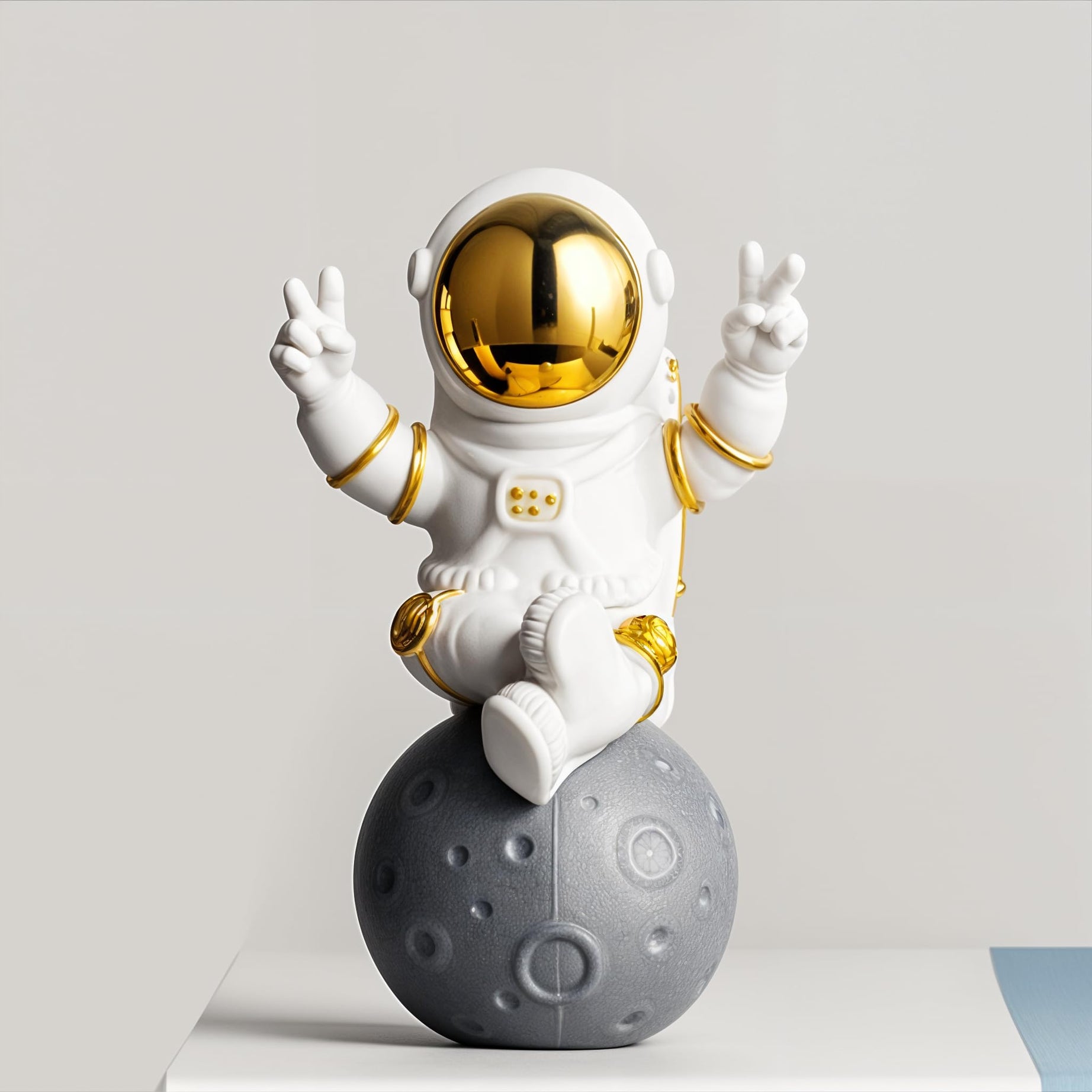 Street27® Cute Outer Space Astronaut Figurine Action Figure Toys Statue for Showpiece Home Living Room Decor Office Desktop Decoration Car Dashboard, Kids Birthday Party Gift, Resin