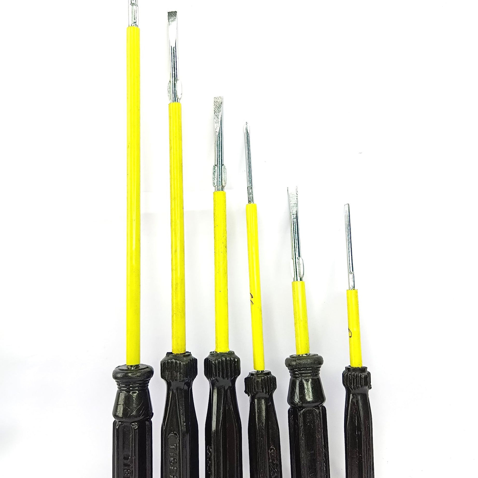 Magrido Screwdriver Set 6-Piece All-Purpose Flathead, Cushion Grip Comfort, Precision Machined Screwdrivers