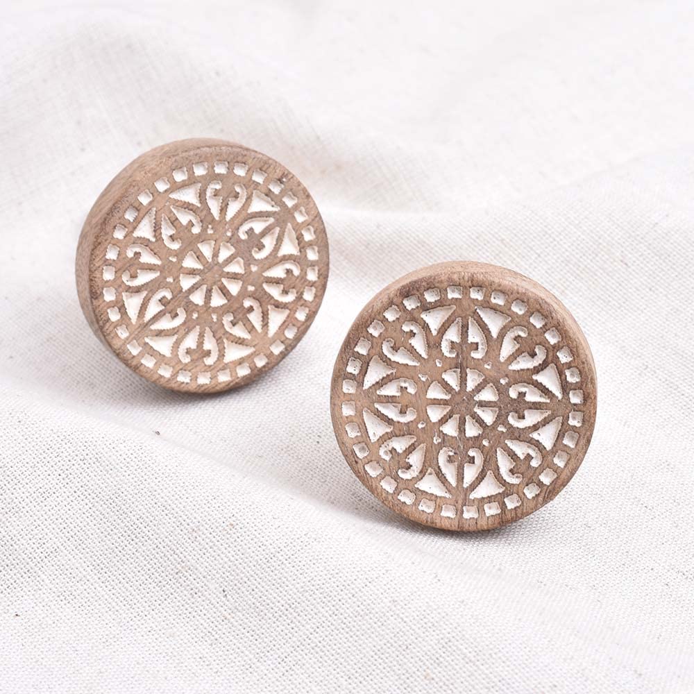 IndianShelf 2 Pieces Brown White Drawer Knobs Boho Wood Cabinet Knobs Decorative Drawer Pulls Unique Dresser Knobs Wooden Kitchen Handles Modern Door Hardware Single Hole