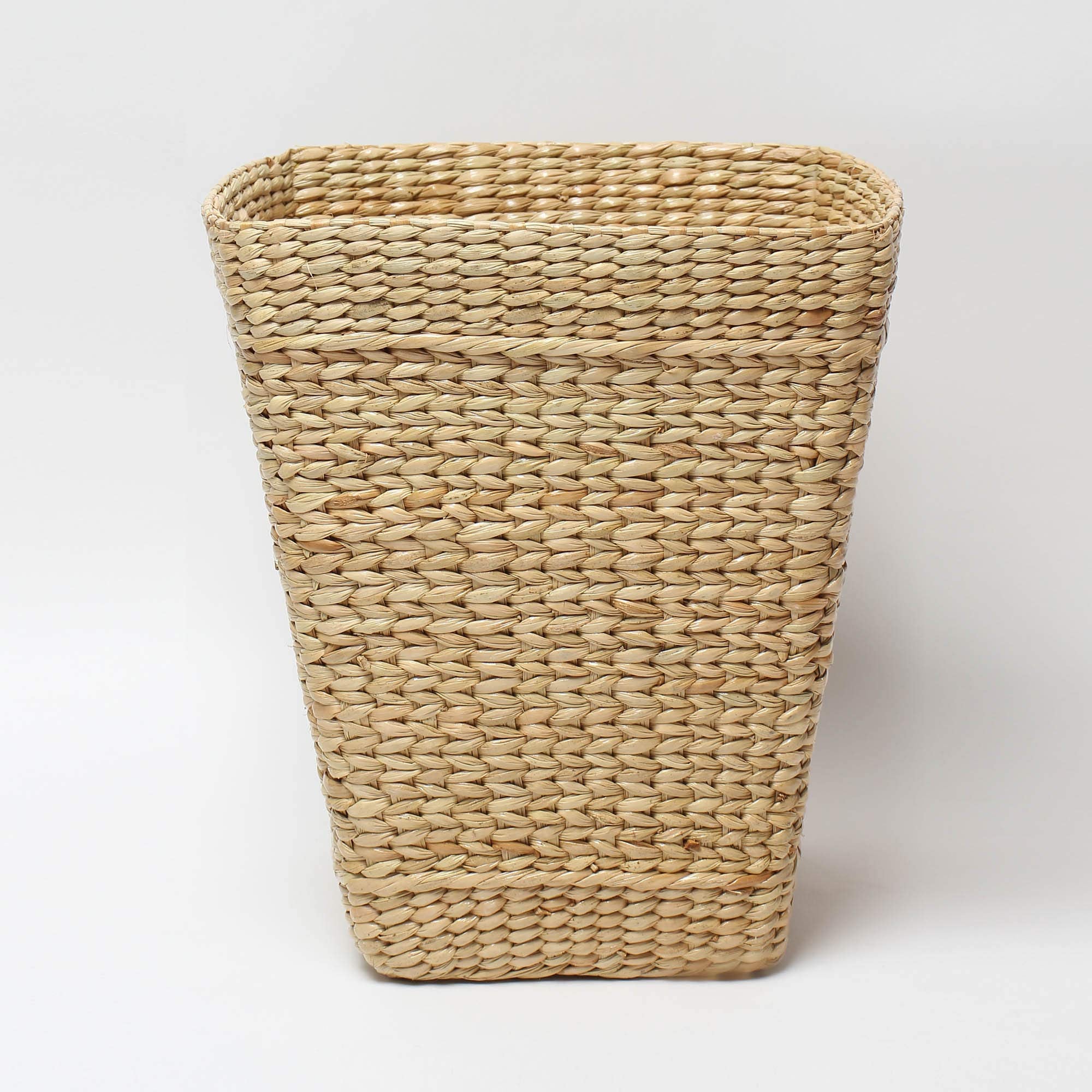 Habere India-All the Cultures Fabricating India Seagrass Dustbin | Waste Bin | Paper Bin | Trashcan | Home & Office Dustbin | Dry Waste Dustbin | Dustbin Basket (Beige, 17 * 27 * 30 CM)