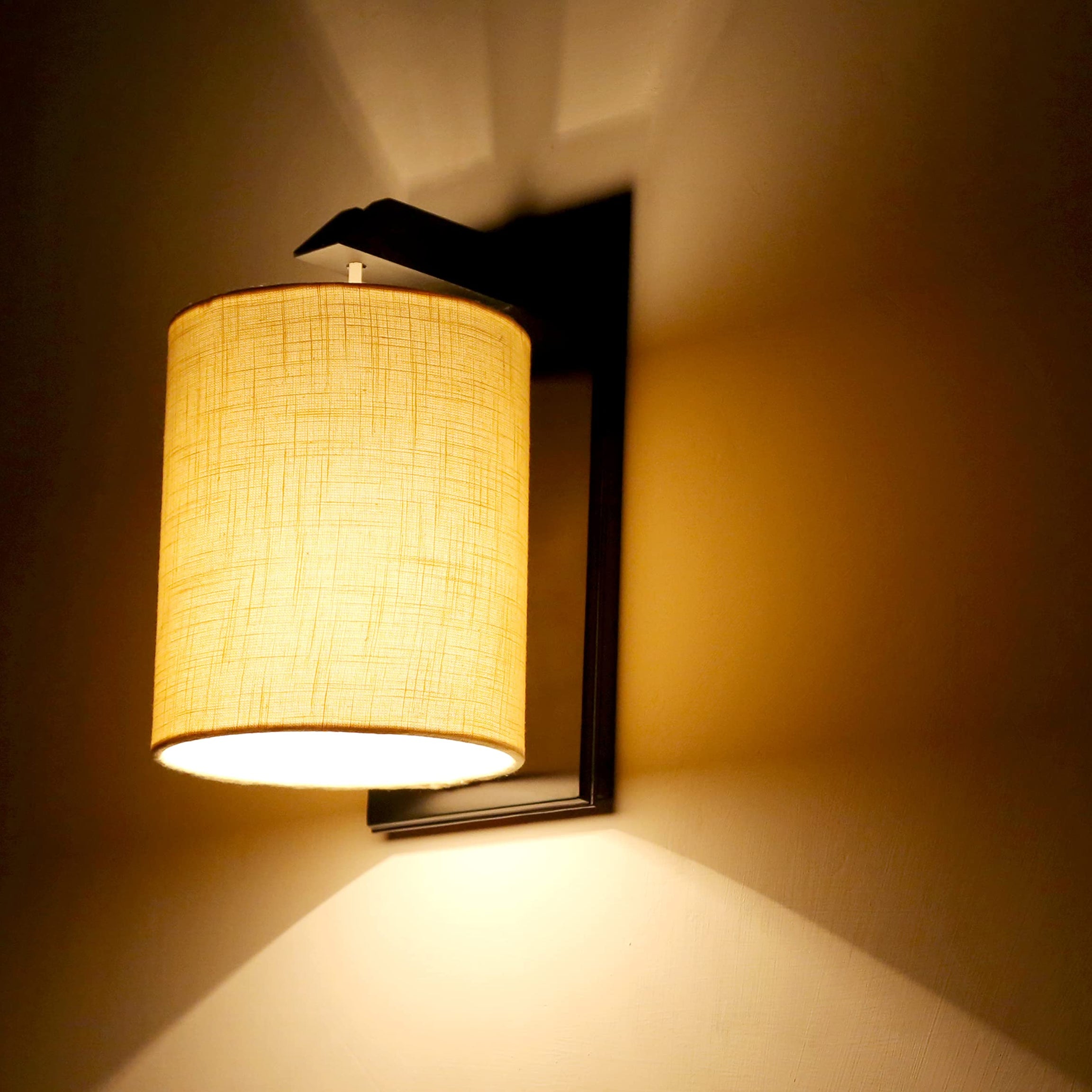 LIGHT ANGLE Wooden Surface with Fabric Mounted Wall Lamps (Beige)