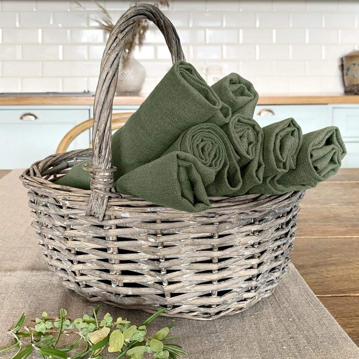 Meshwo Linen Napkins Cloth Napkin Set Dinner Napkins Table Napkins Set of 6 Medium (14 x 14 inch) Cotton Party Fabric Machine Washable for Home Restaurant Hotel (Green)