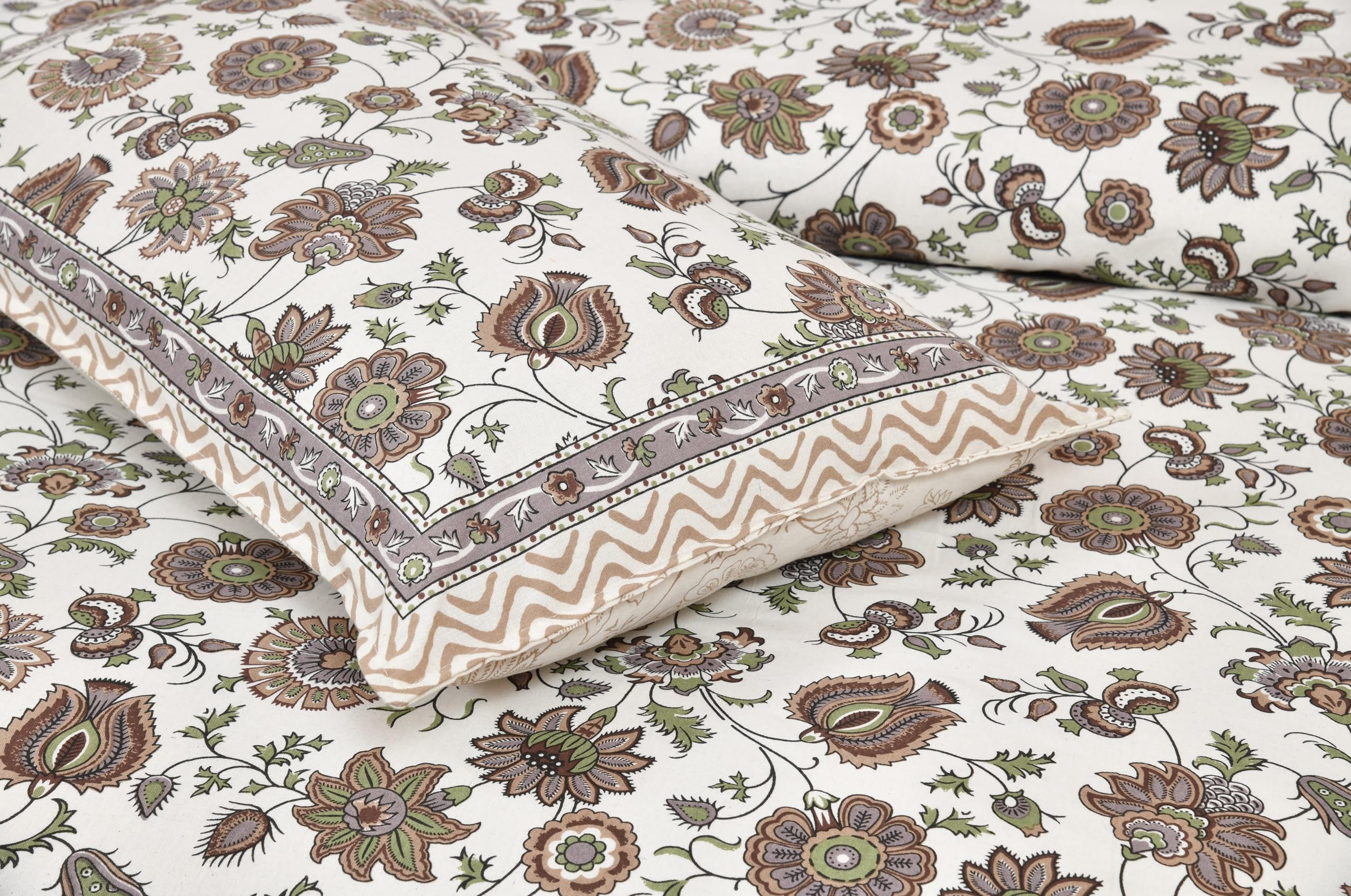 JaipurFabric Fancy Floral Sunflower Cotton Double Bedsheet 2 Pillow Cover 1 Sheet (Colour:- Brown-Green)